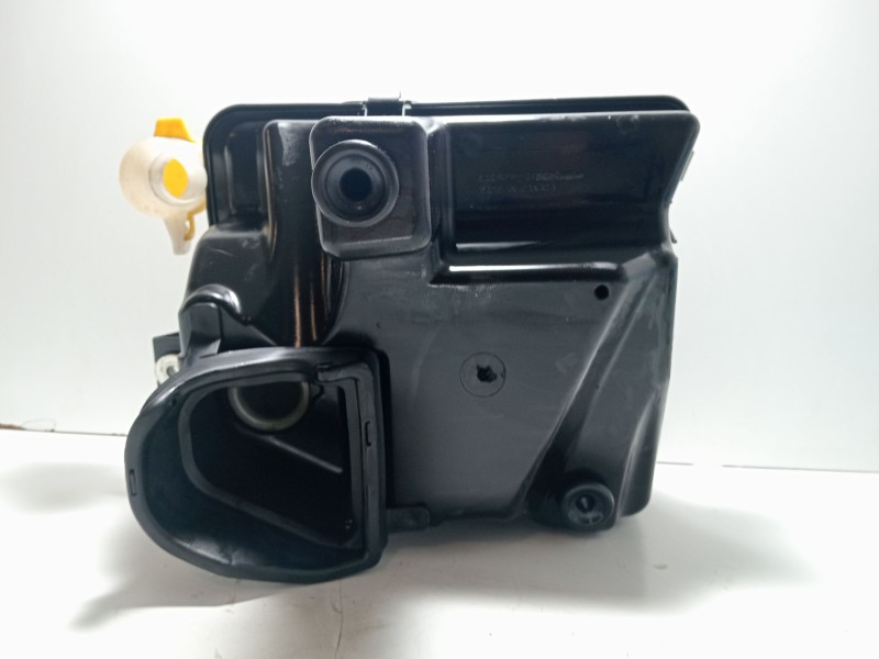 Recambio de caja filtro aire para chrysler voyager iv (rg, rs) 2.5 crd referencia OEM IAM 04861388AA  