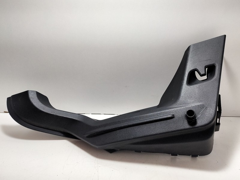 Recambio de moldura para seat ibiza v (kj1, kjg) 1.0 mpi referencia OEM IAM 6F0867762  