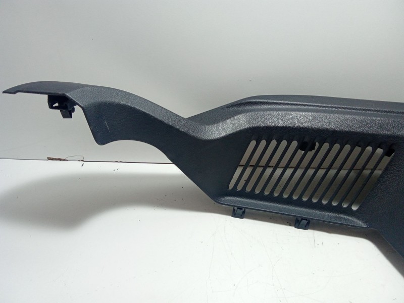 Recambio de moldura para seat ibiza v (kj1, kjg) 1.0 mpi referencia OEM IAM 6F0867761  