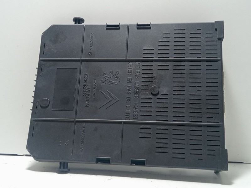 Recambio de caja reles / fusibles para peugeot 3008 confort referencia OEM IAM 966405878002  