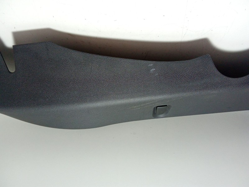 Recambio de moldura para seat ibiza v (kj1, kjg) 1.0 mpi referencia OEM IAM 6F0867766  