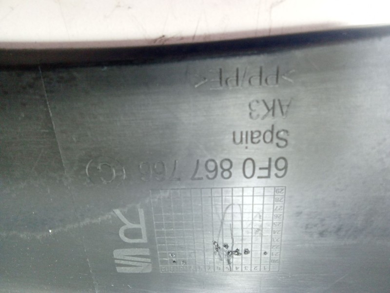 Recambio de moldura para seat ibiza v (kj1, kjg) 1.0 mpi referencia OEM IAM 6F0867766  
