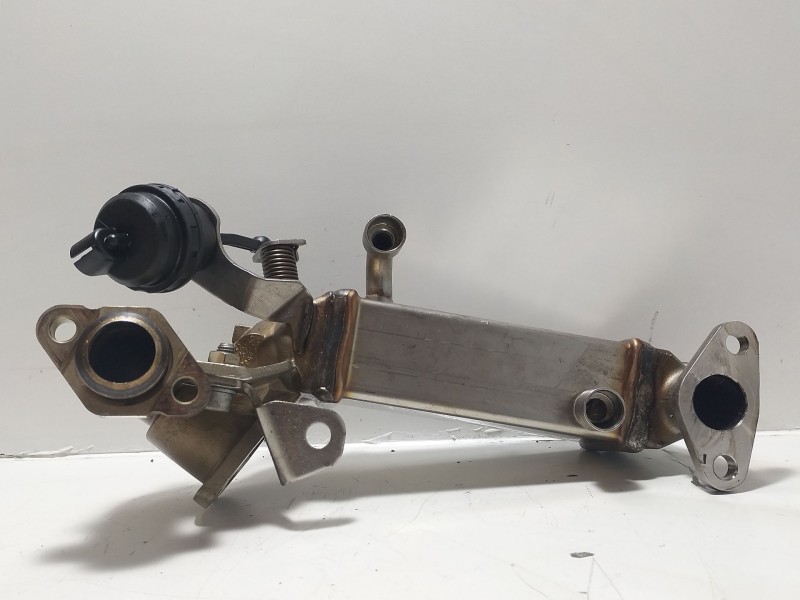 Recambio de enfriador egr para bmw serie 3 coupe (e92) 320d referencia OEM IAM 779737104  