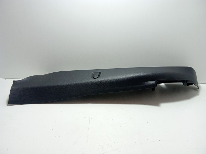 Recambio de moldura para seat ibiza v (kj1, kjg) 1.0 mpi referencia OEM IAM 6F0867765  