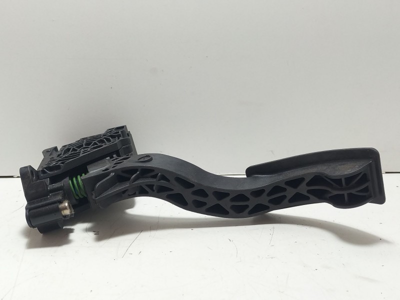 Recambio de pedal acelerador para seat ibiza v (kj1, kjg) 1.0 mpi referencia OEM IAM 2Q1723503  