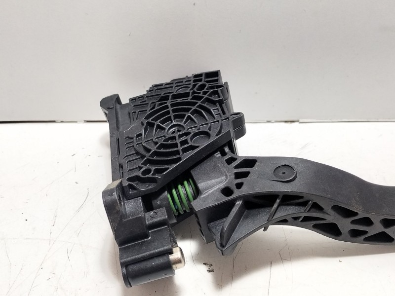 Recambio de pedal acelerador para seat ibiza v (kj1, kjg) 1.0 mpi referencia OEM IAM 2Q1723503  