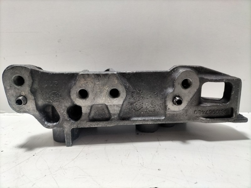 Recambio de soporte motor para opel grandland / grandland x (a18, p1uo) 1.5 turbo d (75) referencia OEM IAM 9810967480  