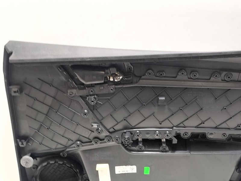 Recambio de guarnecido puerta delantera izquierda para seat ibiza v (kj1, kjg) 1.0 mpi referencia OEM IAM 6F0867131  