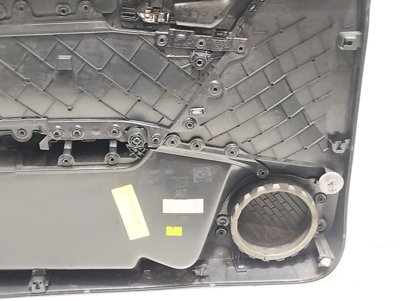 Recambio de guarnecido puerta delantera derecha para seat ibiza v (kj1, kjg) 1.0 mpi referencia OEM IAM 6F0867132  