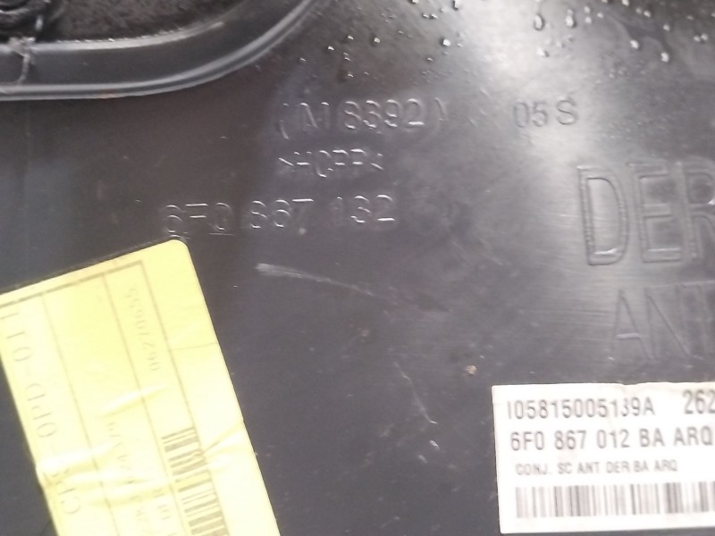 Recambio de guarnecido puerta delantera derecha para seat ibiza v (kj1, kjg) 1.0 mpi referencia OEM IAM 6F0867132  