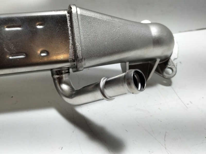 Recambio de enfriador egr para peugeot boxer autobús 2.2 hdi 120 referencia OEM IAM 9800570780  