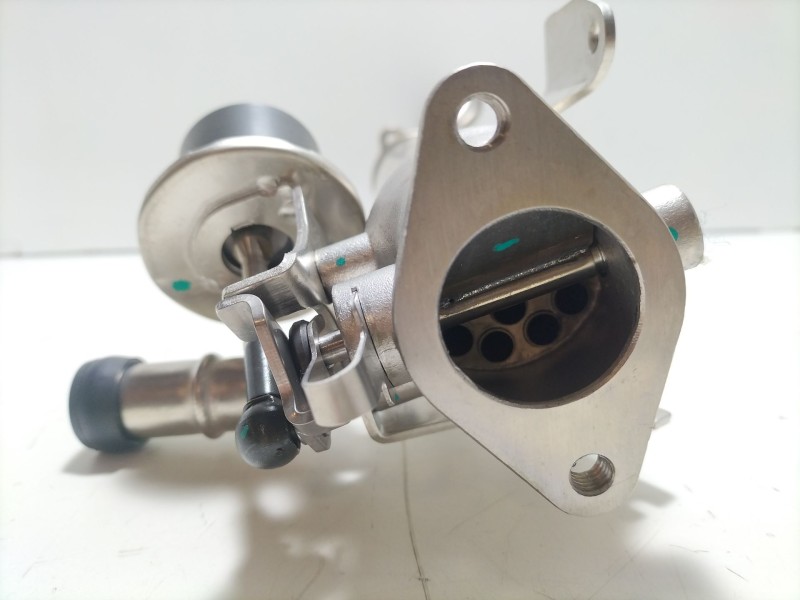 Recambio de valvula egr para volkswagen passat b6 (3c2) 2.0 tdi referencia OEM IAM 03L131512B  