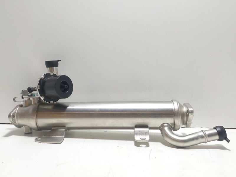 Recambio de valvula egr para volkswagen passat berlina (3c2) 2.0 tdi referencia OEM IAM 03L131512B  