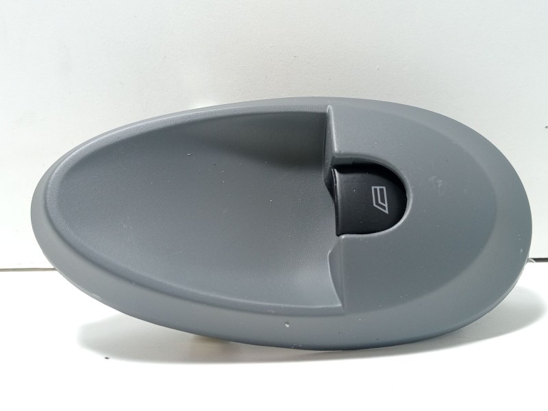 Recambio de mando elevalunas delantero derecho para iveco daily iii autobús 40 c 17, 50 c 17 referencia OEM IAM FT91999  