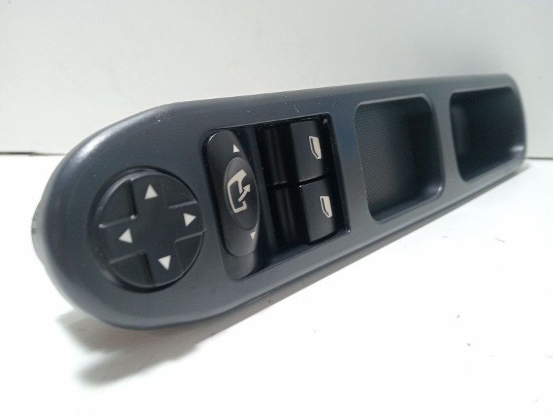 Recambio de mando elevalunas delantero izquierdo para peugeot 207 referencia OEM IAM 6554QA  
