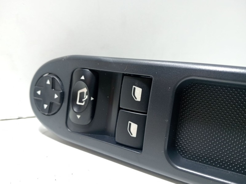 Recambio de mando elevalunas delantero izquierdo para peugeot 207 referencia OEM IAM 6554QA  
