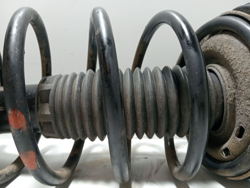 Recambio de amortiguador delantero izquierdo para peugeot 206 berlina 2.0 hdi cat referencia OEM IAM 5202LV  