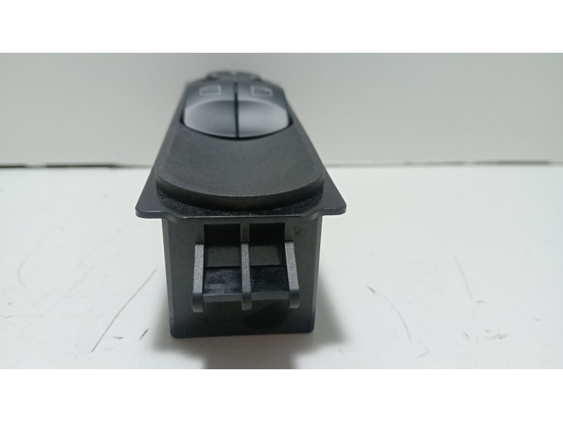 Recambio de mando elevalunas delantero izquierdo para mercedes-benz sprinter 02.00  combi referencia OEM IAM A9065451213  