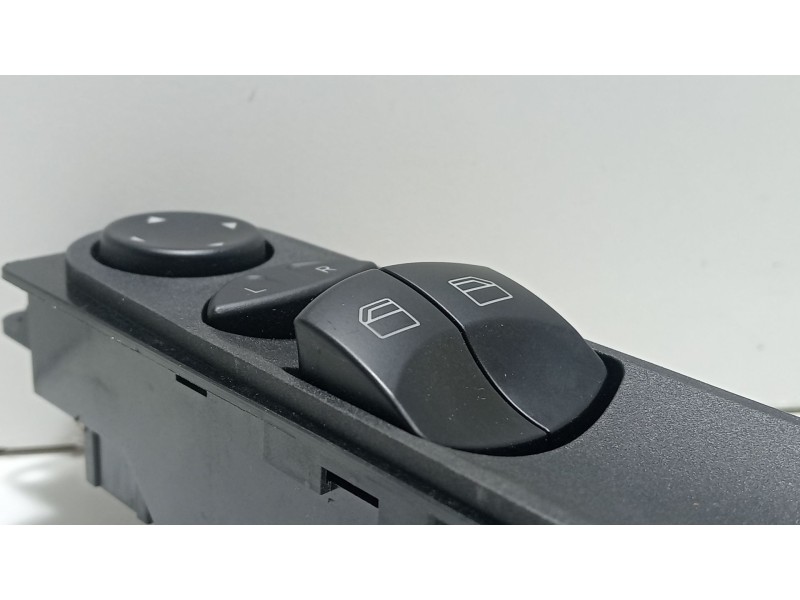 Recambio de mando elevalunas delantero izquierdo para mercedes-benz sprinter 02.00  combi referencia OEM IAM A9065451213  