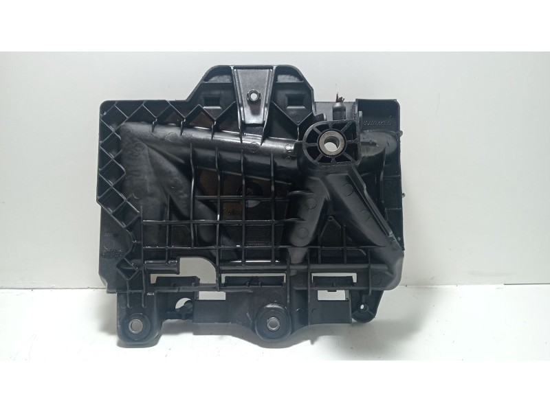Recambio de soporte bateria para seat ibiza iv sc (6j1, 6p5) 1.4 tdi referencia OEM IAM 6Q0915331D  