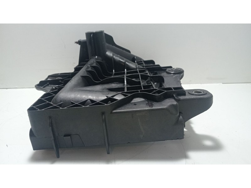 Recambio de soporte bateria para seat ibiza iv sc (6j1, 6p5) 1.4 tdi referencia OEM IAM 6Q0915331D  