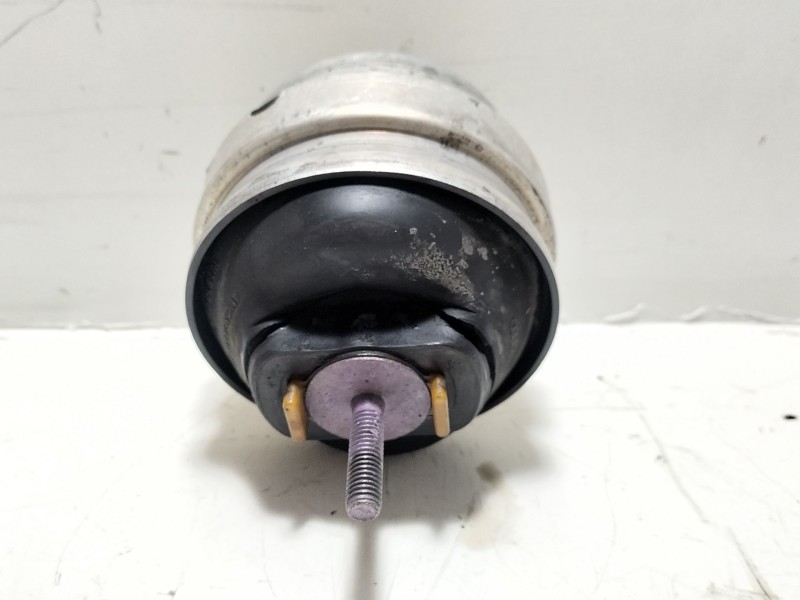 Recambio de soporte motor para audi a4 b7 (8ec) 2.0 tdi referencia OEM IAM 8E0199382E  