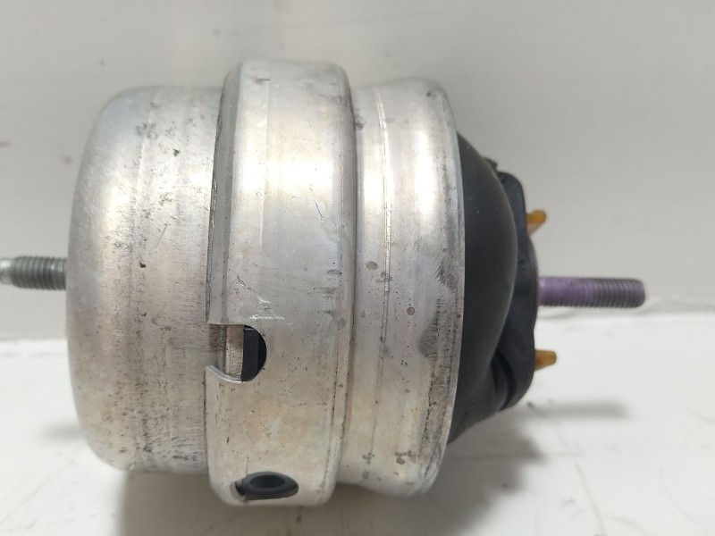 Recambio de soporte motor para audi a4 b7 (8ec) 2.0 tdi referencia OEM IAM 8E0199382E  