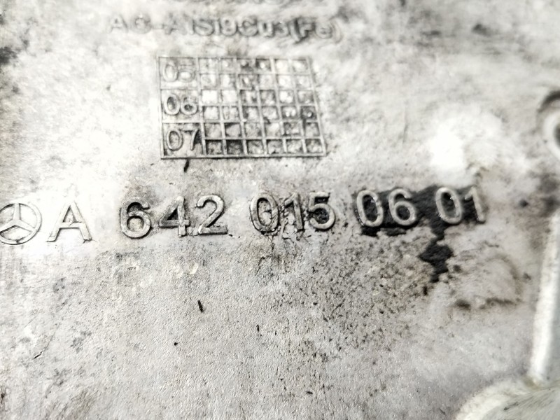 Recambio de tapa distribucion para mercedes-benz clase m (w164) ml 320 cdi 4-matic (164.122) referencia OEM IAM A6420150601  