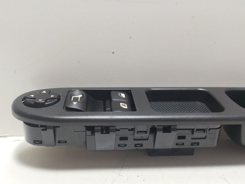 Recambio de mando elevalunas delantero izquierdo para peugeot 207/207+ (wa_, wc_) 1.6 hdi referencia OEM IAM 96548591XT  