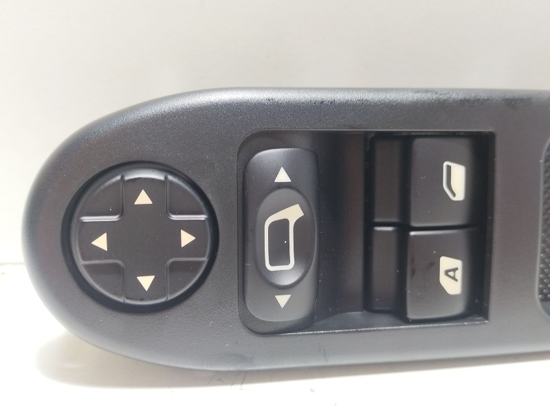 Recambio de mando elevalunas delantero izquierdo para peugeot 207/207+ (wa_, wc_) 1.6 hdi referencia OEM IAM 96548591XT  