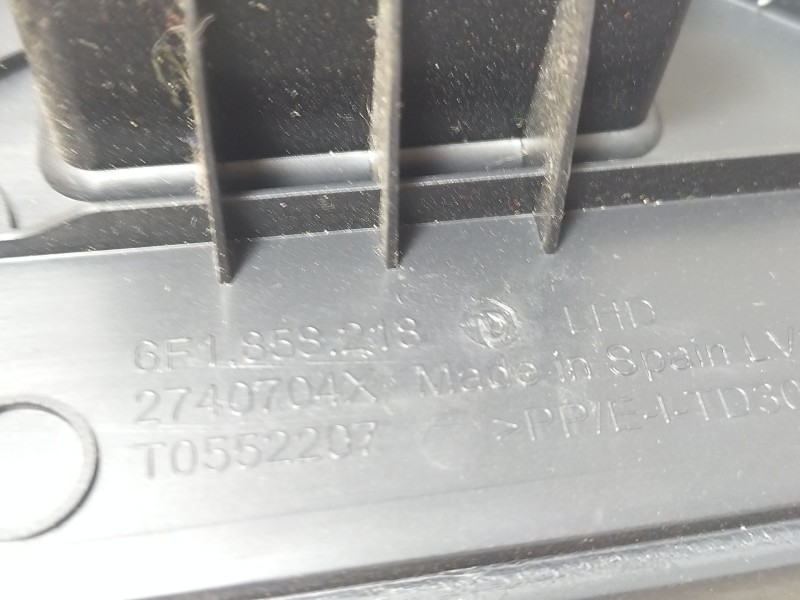 Recambio de moldura para seat ibiza v (kj1, kjg) 1.0 mpi referencia OEM IAM 6F1858218D  