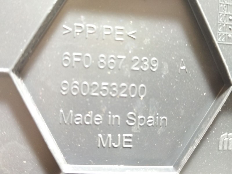 Recambio de moldura para seat ibiza v (kj1, kjg) 1.0 mpi referencia OEM IAM 6F0867239A  