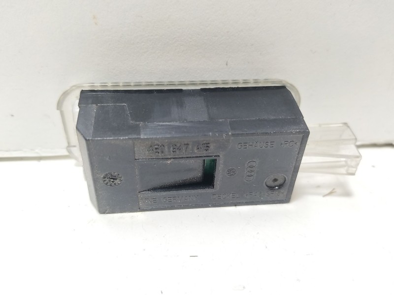 Recambio de piloto matricula para seat ibiza v (kj1, kjg) 1.0 mpi referencia OEM IAM 4E0947415  