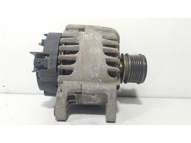 Recambio de alternador para renault scenic iii 1.5 dci diesel fap referencia OEM IAM 8200849752  