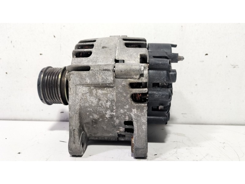 Recambio de alternador para renault scenic iii 1.5 dci diesel fap referencia OEM IAM 8200849752  