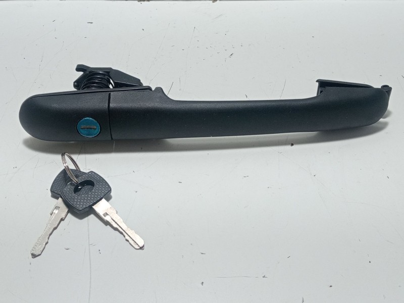 Recambio de maneta exterior delantera izquierda para mercedes-benz sprinter (w901,w903) combi 208 d (901.3/902.371-372) referenc