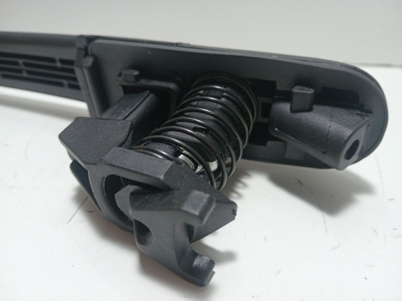 Recambio de maneta exterior delantera izquierda para mercedes-benz sprinter (w901,w903) combi 208 d (901.3/902.371-372) referenc