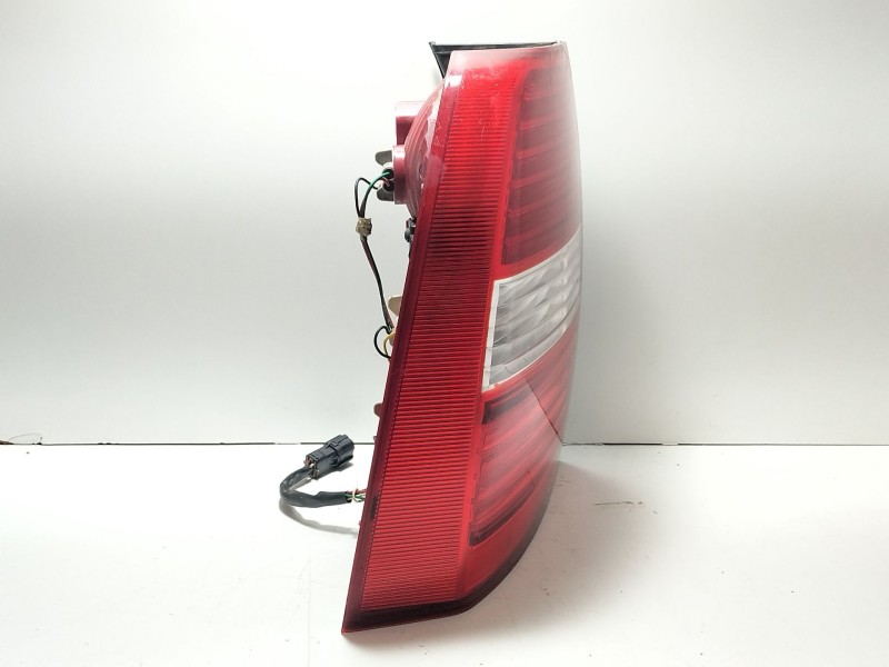 Recambio de piloto trasero izquierdo para kia sportage ii (je_, km_) 2.0 crdi referencia OEM IAM 924011F010  