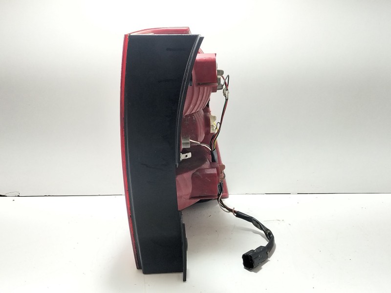 Recambio de piloto trasero izquierdo para kia sportage ii (je_, km_) 2.0 crdi referencia OEM IAM 924011F010  