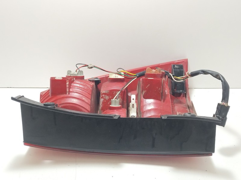 Recambio de piloto trasero izquierdo para kia sportage ii (je_, km_) 2.0 crdi referencia OEM IAM 924011F010  