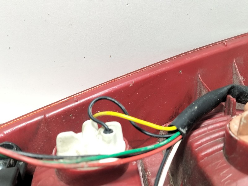 Recambio de piloto trasero izquierdo para kia sportage ii (je_, km_) 2.0 crdi referencia OEM IAM 924011F010  