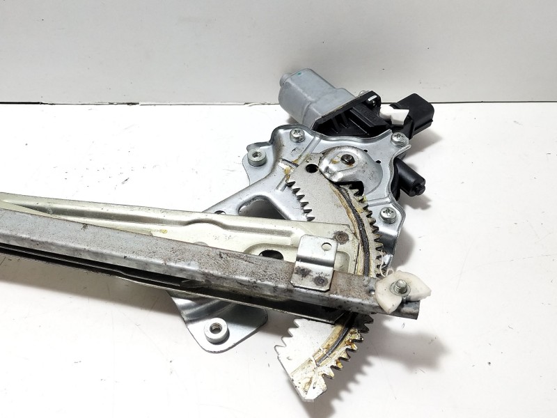 Recambio de elevalunas delantero derecho para mitsubishi lancer viii sportback (cx_a) 2.0 di-d (cx8a) referencia OEM IAM 5713A08