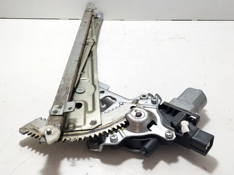 Recambio de elevalunas delantero derecho para mitsubishi lancer viii sportback (cx_a) 2.0 di-d (cx8a) referencia OEM IAM 5713A08