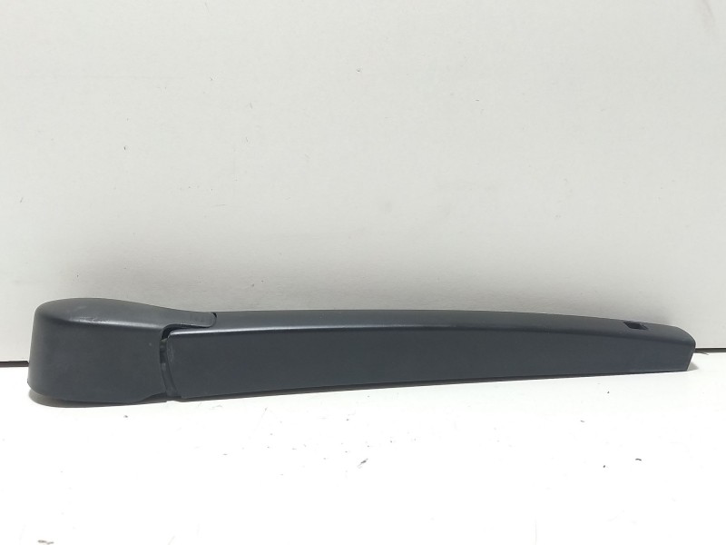 Recambio de brazo limpia trasero para volkswagen golf vii (5g1, bq1, be1, be2) 1.6 tdi referencia OEM IAM 6R6955707B  