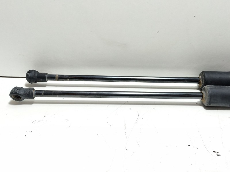Recambio de amortiguadores maletero / porton para volkswagen golf vii (5g1, bq1, be1, be2) 1.6 tdi referencia OEM IAM 5g6827550G
