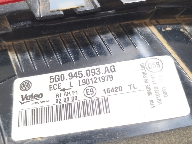 Recambio de piloto trasero izquierdo interior para volkswagen golf vii (5g1, bq1, be1, be2) 1.6 tdi referencia OEM IAM 5G0945093