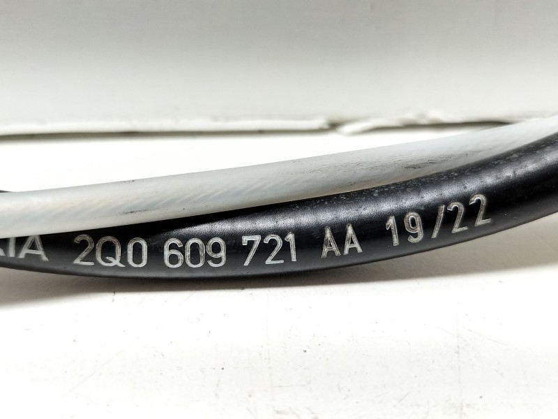Recambio de cable freno mano para seat ibiza v (kj1, kjg) 1.0 mpi referencia OEM IAM 2Q0609721AA  