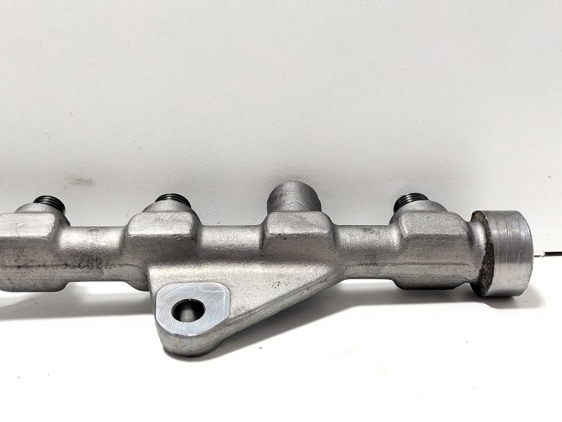Recambio de rampa inyectora para renault grand scénic iii (jz0/1_) 1.9 dci referencia OEM IAM 0445214158  