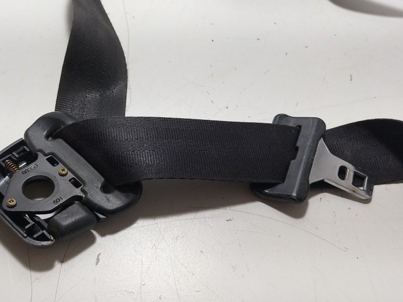 Recambio de anclaje cinturon delantero derecho para nissan terrano/terrano.ii (r20) sr (3-ptas.) referencia OEM IAM 868852x820  