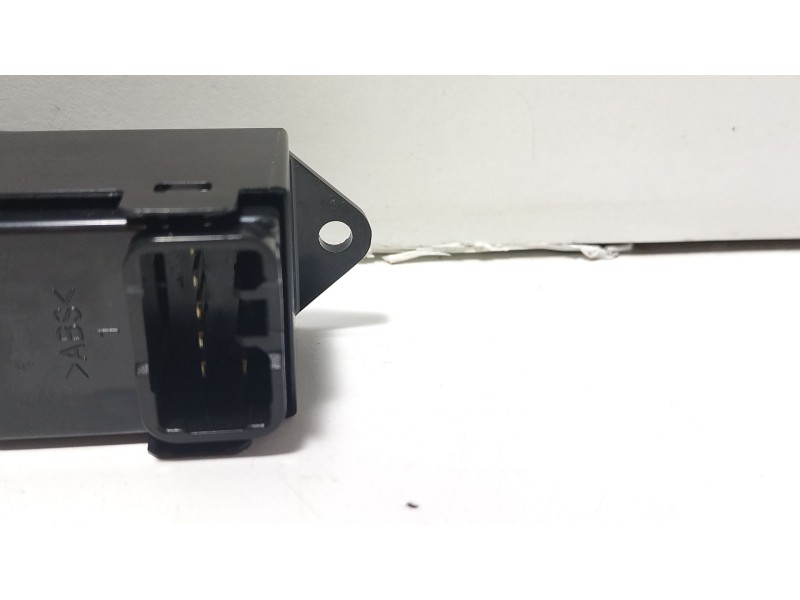 Recambio de mando elevalunas delantero derecho para mitsubishi lancer viii (cy_a, cz_a) 2.0 di-d (cy8a) referencia OEM IAM 8608A